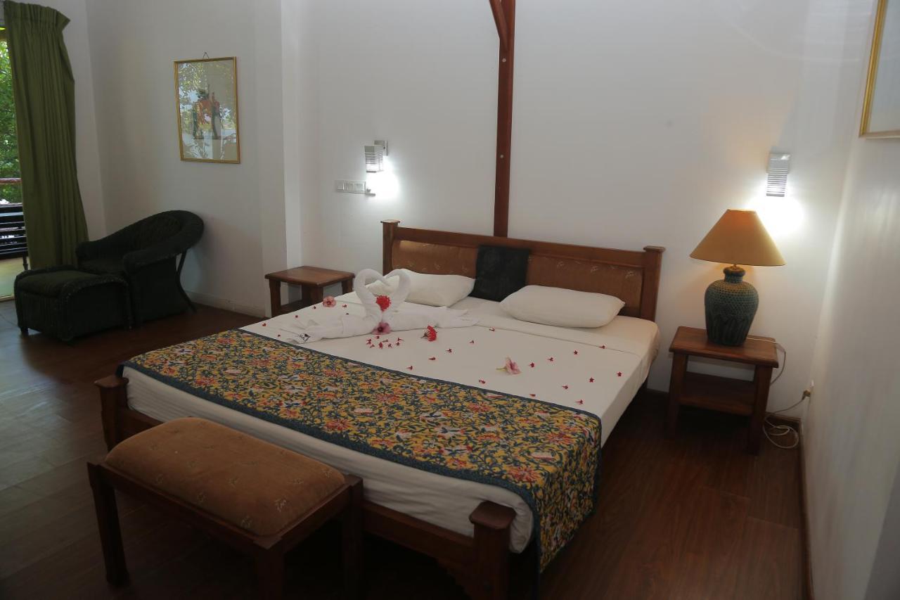 Laluna Ayurveda Resort Bentota Esterno foto