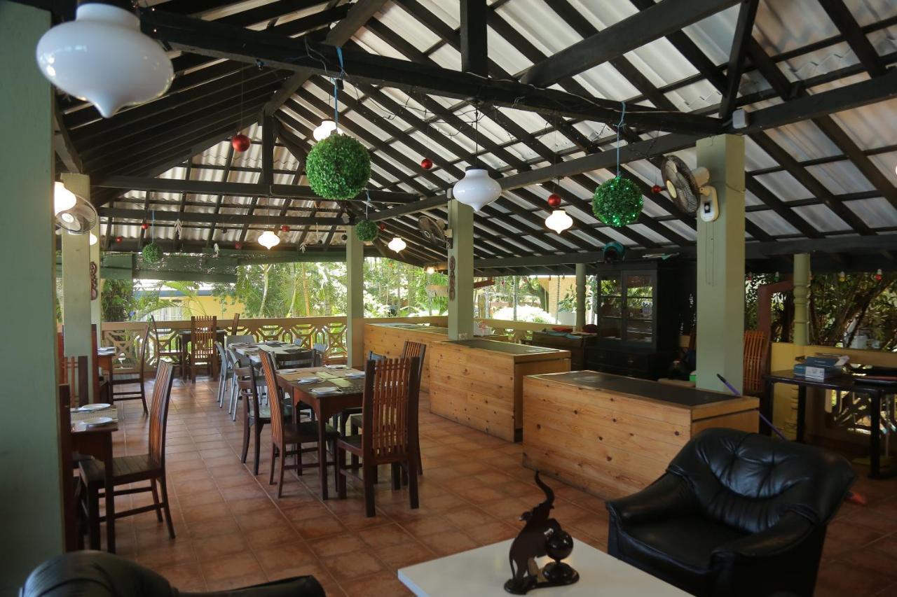 Laluna Ayurveda Resort Bentota Esterno foto
