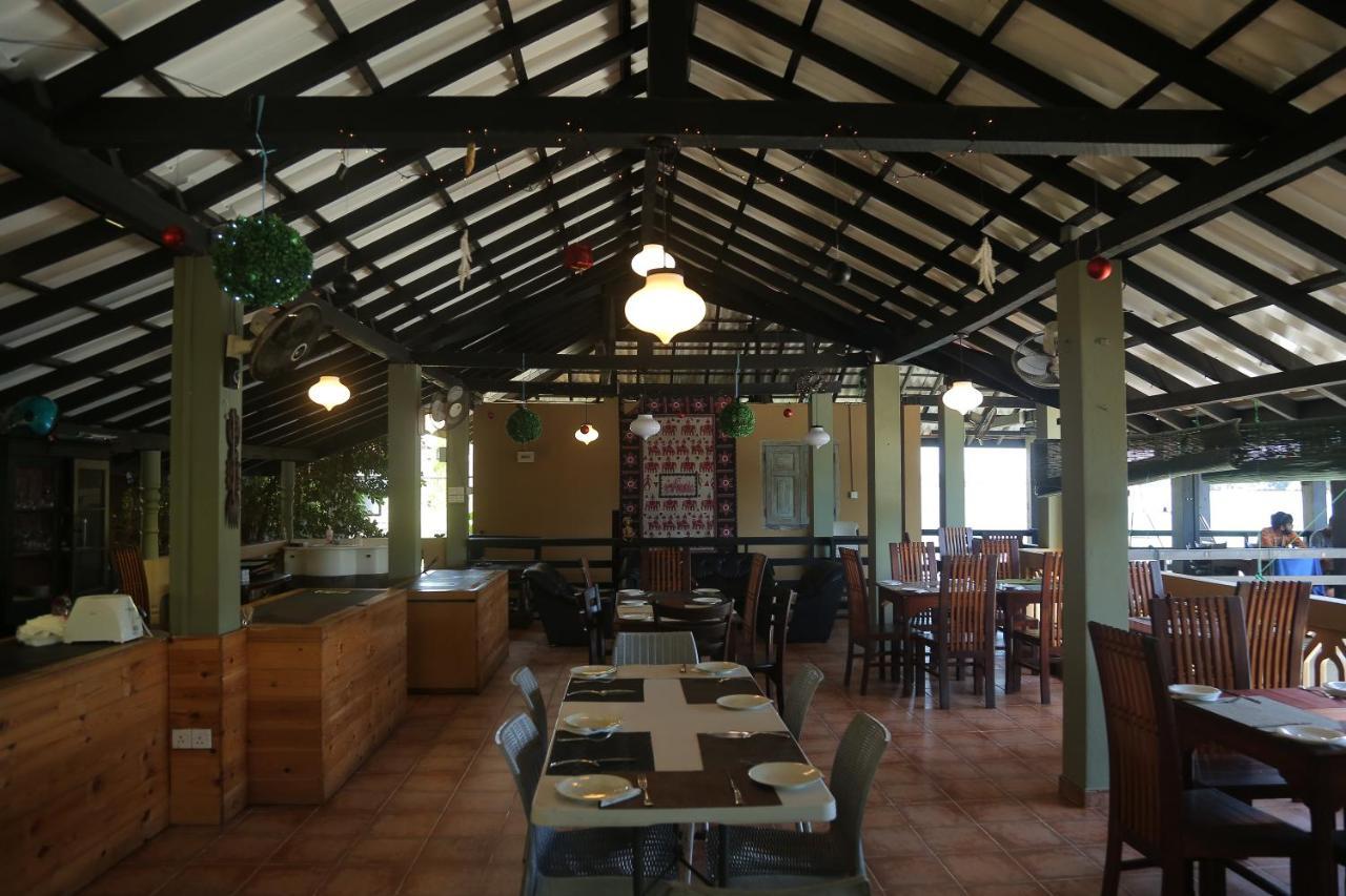 Laluna Ayurveda Resort Bentota Esterno foto